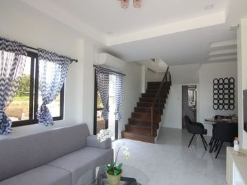 BRAND NEW HOUSE READY FOR OCCUPANCY PLUS 2 PARKING