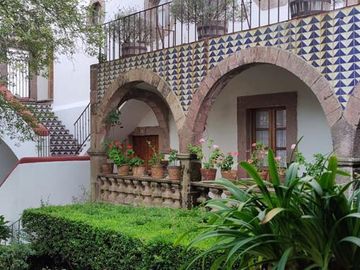 HACIENDA PRECIOSA Y SEÑORIAL en excelentes condiciones.