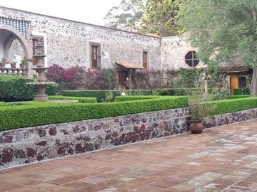 HACIENDA PRECIOSA Y SEÑORIAL en excelentes condiciones.