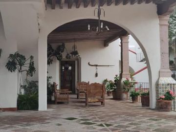 HACIENDA PRECIOSA Y SEÑORIAL en excelentes condiciones.