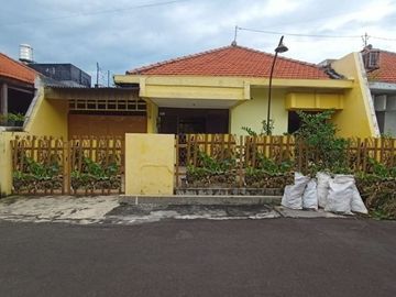 Disewakan Rumah Startegis Di Jl. Manyar Tirtoyoso Selatan, Surabaya