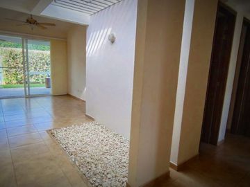casa campestre en venta en hacienda el castillo. Cod V218504