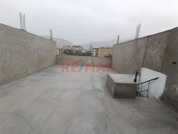 ¡Exclusivo Chalet De 4 Pisos Por Tottus Tusilagos En San Juan De Lurigancho!