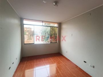 ¡Exclusivo Chalet De 4 Pisos Por Tottus Tusilagos En San Juan De Lurigancho!