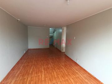 ¡Exclusivo Chalet De 4 Pisos Por Tottus Tusilagos En San Juan De Lurigancho!