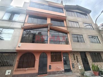 ¡Exclusivo Chalet De 4 Pisos Por Tottus Tusilagos En San Juan De Lurigancho!