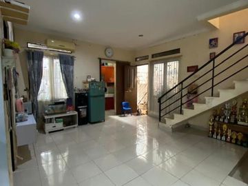 Rumah Cirendeu Minimalis 2 Lantai Hadap Timur Dekat Labschool