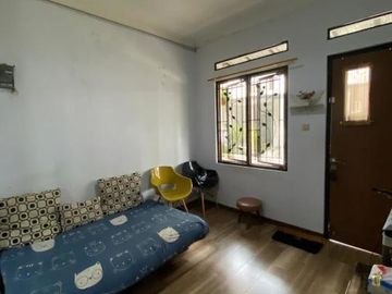 Rumah Cirendeu Minimalis 2 Lantai Hadap Timur Dekat Labschool
