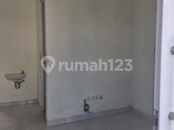 Rumah Minimalis 2 Lantai disewakan di Cinere - HARGA SPESIAL