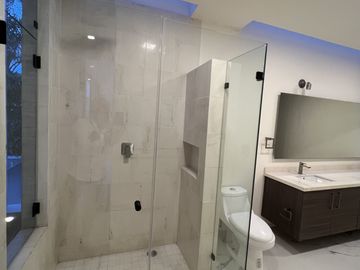 Casa Nueva e Inteligente con Alberca y 4 Rec. - Jardines de Delicias, Cuernavaca