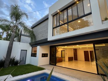 Casa Nueva e Inteligente con Alberca y 4 Rec. - Jardines de Delicias, Cuernavaca