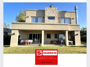 Venta, moderna casa en el Barrio de los Talas - Canning