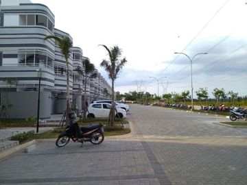 Anarta House View Danau Cantik di Vanya Park BSD City