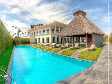 La Isla Residences