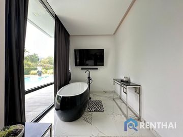 Luxury Pool Villa in Bangsare  Pattaya