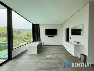 Luxury Pool Villa in Bangsare  Pattaya