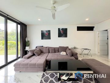 Luxury Pool Villa in Bangsare  Pattaya