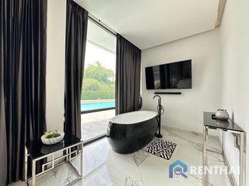 Luxury Pool Villa in Bangsare  Pattaya