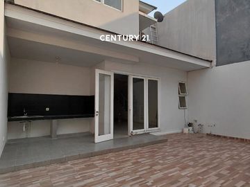 Disewakan Rumah Di Cluster Mapel Residence Summarecon Bekasi