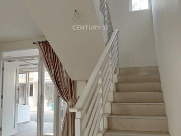 Disewakan Rumah Di Cluster Mapel Residence Summarecon Bekasi