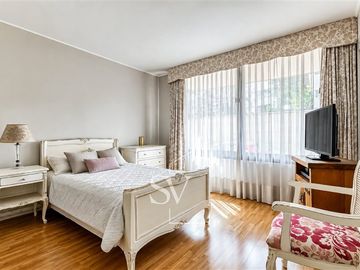 ¡Oportunidad, central Lo Barnechea, 2 dormitorios, servicios