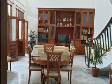 Rumah kondisi bagus di Kemanggisan, Jakarta Barat