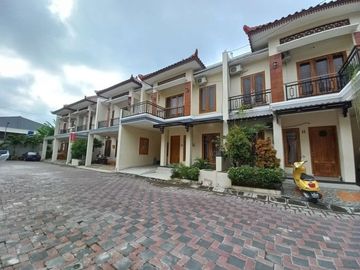RUMAH CANTIK 2 LANTAI SIAP HUNI DI JOGJA KOTA