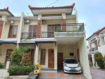RUMAH CANTIK 2 LANTAI SIAP HUNI DI JOGJA KOTA