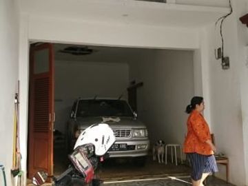 DIJUAL RUMAH SECOND MEWAH DI CIMANGGIS, DEPOK
