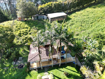 casa campestre en arriendo en via rionegro. Cod A401164