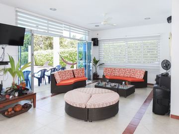 casa en venta en condominio campestre el peñon. Cod V6112