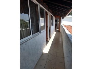 CASA EN VENTA A ORILLA DEL LAGO 
