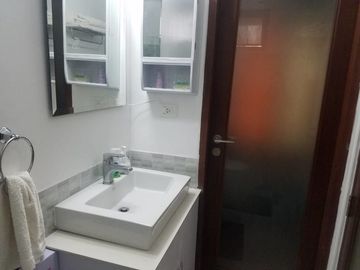 Fully Furnished 1 BR Condo for Sale in IT Park, Cebu City with balcony
