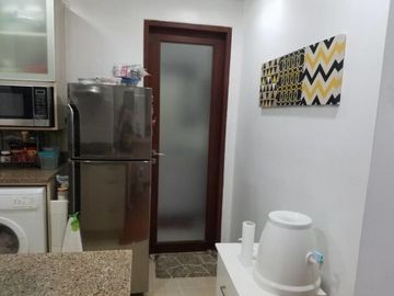 Fully Furnished 1 BR Condo for Sale in IT Park, Cebu City with balcony