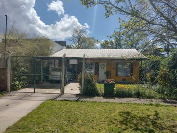 LATORRE PROP. VENDE CASA DE 4 AMB EN BARRIO LAS MARGARITAS