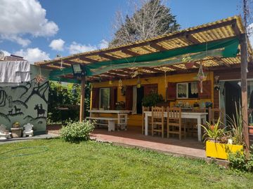 LATORRE PROP. VENDE CASA DE 4 AMB EN BARRIO LAS MARGARITAS