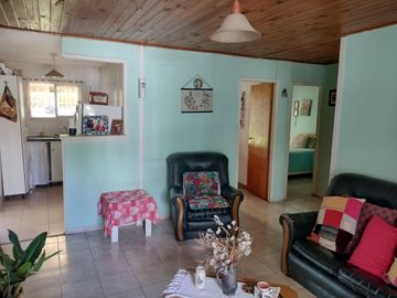 LATORRE PROP. VENDE CASA DE 4 AMB EN BARRIO LAS MARGARITAS