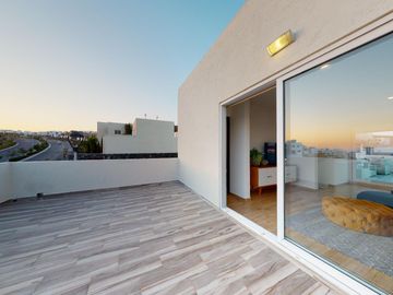 Casa con Roof Garden en Zibatá (276 Mts. M² Constr.)