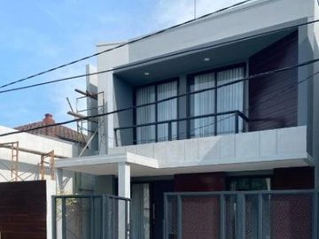 Rumah Baru Gress Full Furnish di Gayung Kebonsari Injoko Dekat POLDA