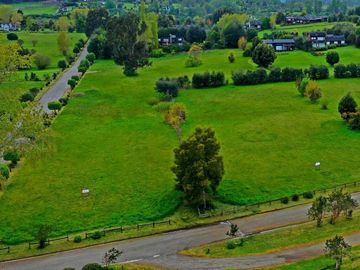Terreno en Condominio San Andrés, frente al Lago Ranco