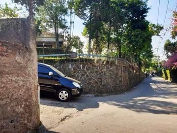 Rumah Adem di Cikutra Dekat Cigadung, Dago & Tubagus Ismail