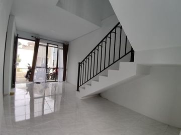 KOST TERMURAH PINGGIR JALAN DI LANDUNGSARI MALANG