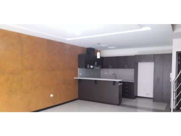 casas por estrenar en venta sector control sur baños yanuncay modernas de 3 pisos
