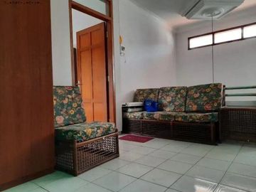 Rumah Manyar Jaya STRATEGIS, FURNISH, ONE GATE SYSTEM