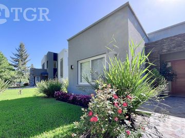 Casa exclusiva en Miralagos