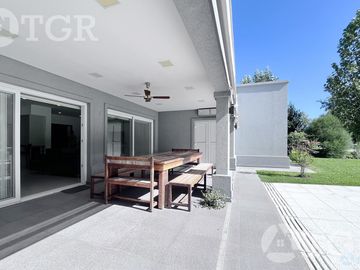 Casa exclusiva en Miralagos
