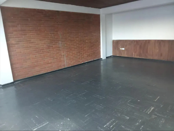 local en arriendo en siete de agosto. Cod A225
