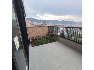 Venta de Apartamento Moderno en Medellín Poblado, Las Palmas