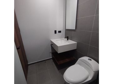Venta de Apartamento Moderno en Medellín Poblado, Las Palmas