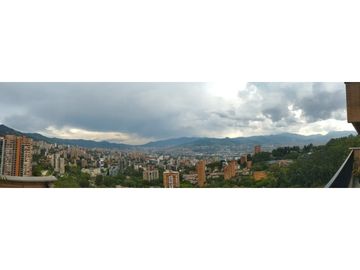 Venta de Apartamento Moderno en Medellín Poblado, Las Palmas